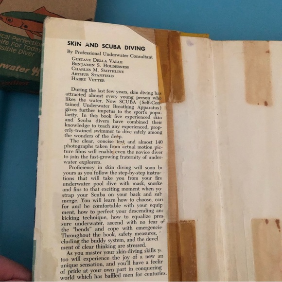 Vintage Skin & Scuba Diving Book from the Athletic Institute Series - hardcover - Picture 4 of 9